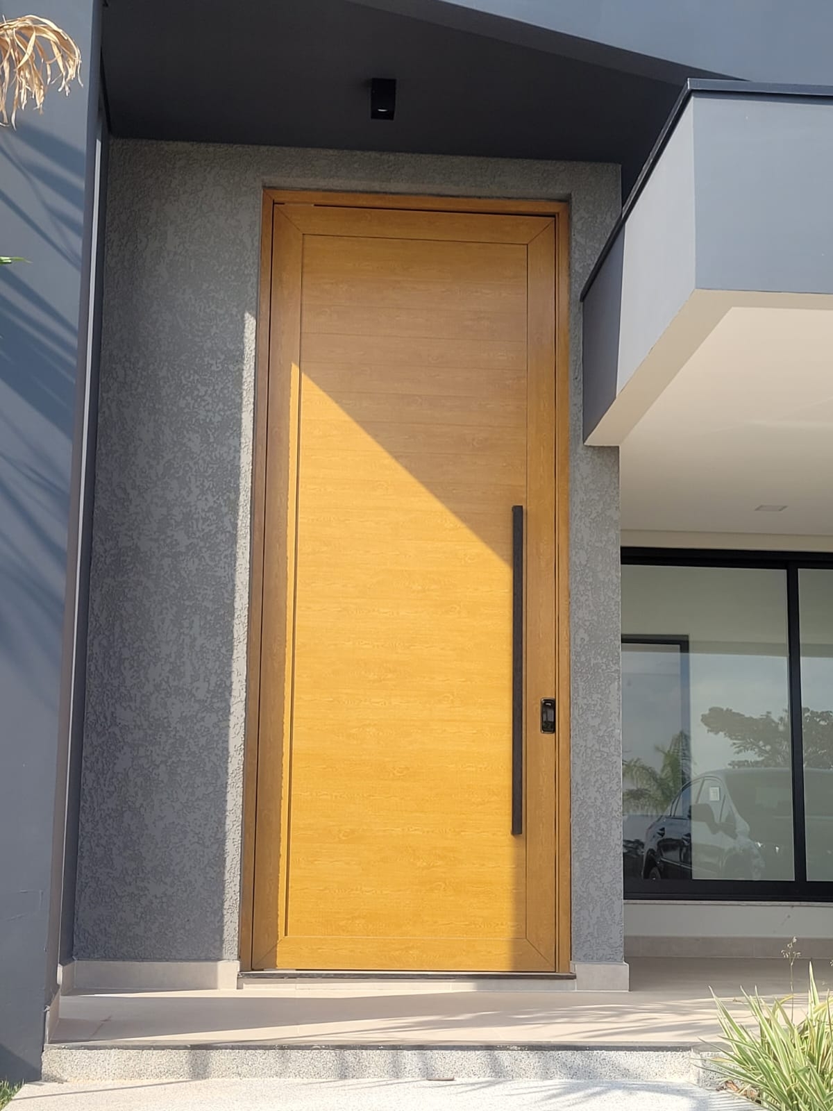 Portas Pivotantes Porta de alumínio com vidro Araçoiaba Esquadrias de alumínio Sorocaba Portas Pivotantes Janelas em Alumínio e Vidros Araçariguama Box Banheiro em Alumínio Itu