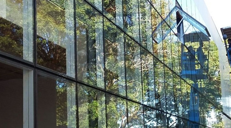 Pele de Vidro (Structural Glazing) Porta de alumínio com vidro Araçoiaba Esquadrias de alumínio Sorocaba Pele de Vidro (Structural Glazing) Janelas em Alumínio e Vidros Araçariguama Box Banheiro em Alumínio Itu